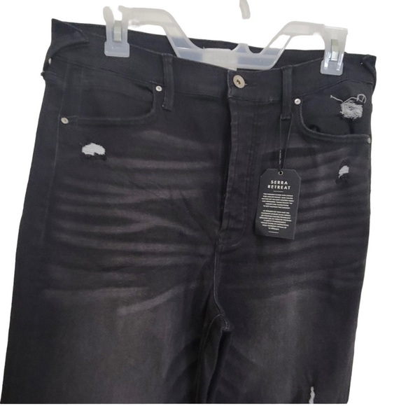 20. NWT Serra Retreat Distressed Black Jeans Size 0 - Picture 8 of 9